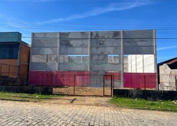 Pavilhão com 537m², no bairro Interlagos em Caxias do Sul para Alugar
