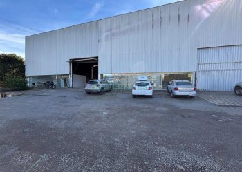 Pavilhão com 1200m², no bairro São Luiz em Caxias do Sul para Alugar