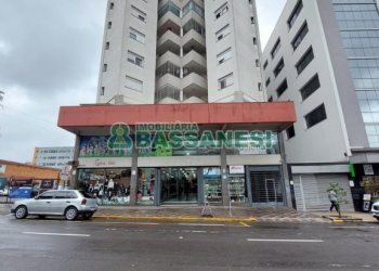 Apto Mobiliado com 98m², 3 dormitórios, 1 vaga, no bairro São Pelegrino em Caxias do Sul para Alugar