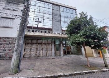 Sala com 82m², no bairro Centro em Caxias do Sul para Alugar