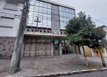 Sala com 351m², no bairro Centro em Caxias do Sul para Alugar