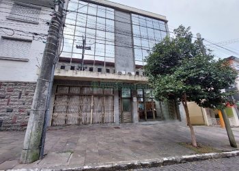 Sala com 150m², no bairro Centro em Caxias do Sul para Alugar