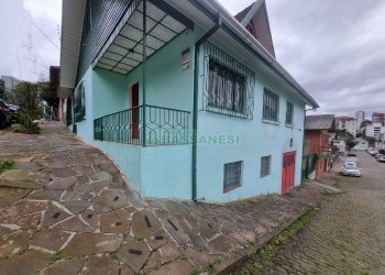 Casa Comercial com 112m², no bairro Centro em Caxias do Sul para Alugar