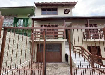 Casa com 72m², 2 dormitórios, 1 vaga, no bairro Pioneiro em Caxias do Sul para Alugar