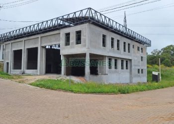 Pavilhão com 650m², 6 vagas, no bairro Jardim das Hortências em Caxias do Sul para Alugar