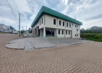 Pavilhão com 650m², 6 vagas, no bairro Jardim das Hortências em Caxias do Sul para Alugar