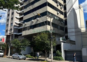 Sala com 250m², no bairro Centro em Caxias do Sul para Alugar