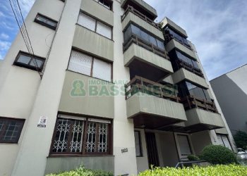 Apartamento com 71m², 2 dormitórios, 1 vaga, no bairro Centro em Caxias do Sul para Alugar