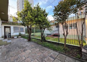 Casa com 250m², 4 dormitórios, 4 vagas, no bairro Exposição em Caxias do Sul para Alugar