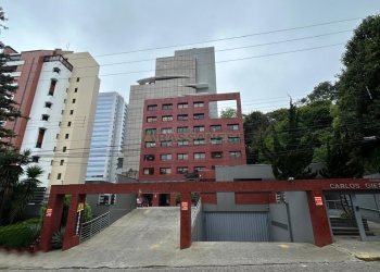 Sala Mobiliada com 160m², 5 vagas, no bairro Exposição em Caxias do Sul para Alugar