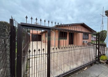 Casa Mobiliada com 140m², 3 dormitórios, 2 vagas, no bairro São Cristóvão em Caxias do Sul para Alugar