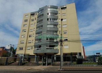 Apartamento com 85m², 2 dormitórios, 2 vagas, no bairro Sagrada Família em Caxias do Sul para Comprar