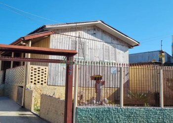 Casa com 135m², 4 dormitórios, 1 vaga, no bairro Desvio Rizzo em Caxias do Sul para Comprar