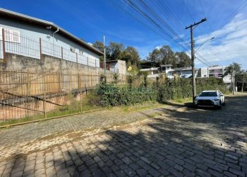 Terreno, no bairro Colina Sorriso em Caxias do Sul para Comprar