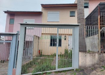 Sobrado com 80m², 2 dormitórios, 1 vaga, no bairro Santa Lúcia em Caxias do Sul para Alugar