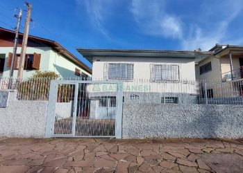 Casa com 140m², 3 dormitórios, 3 vagas, no bairro Santa Catarina em Caxias do Sul para Comprar
