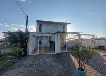 Sobrado com 70m², 2 dormitórios, 1 vaga, no bairro Morada dos Alpes em Caxias do Sul para Alugar