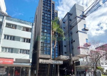 Sala com 55m², no bairro Centro em Caxias do Sul para Alugar