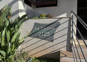 Apto Mobiliado com 86m², 2 dormitórios, 1 vaga, no bairro Centro em Caxias do Sul para Alugar