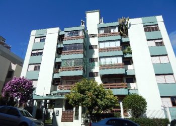 Apto Mobiliado com 86m², 2 dormitórios, 1 vaga, no bairro Centro em Caxias do Sul para Alugar