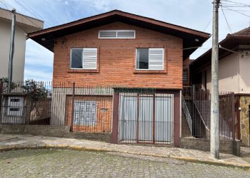 Casa Mobiliada com 92m², 2 dormitórios, no bairro Rio Branco em Caxias do Sul para Alugar