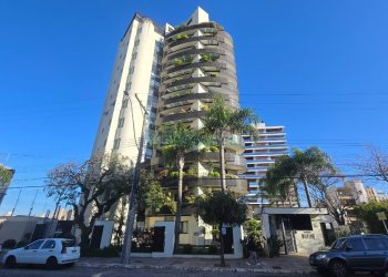 Apartamento com 313m², 3 dormitórios, 4 vagas, no bairro Exposição em Caxias do Sul para Comprar