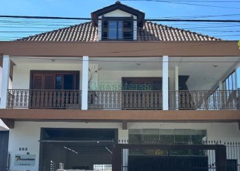 Apartamento com 240m², 3 dormitórios, 2 vagas, no bairro São José em Caxias do Sul para Alugar