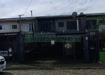 Sobrado com 67m², 2 dormitórios, no bairro Salgado Filho em Caxias do Sul para Comprar