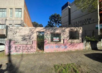 Terreno, no bairro Rio Branco em Caxias do Sul para Comprar