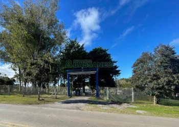 Chácara com 1200m², no bairro 3 Legua em Caxias do Sul para Comprar