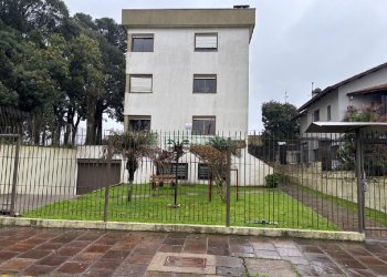 Apartamento com 80m², 3 dormitórios, 2 vagas, no bairro Petrópolis em Caxias do Sul para Alugar