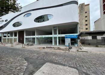 Loja com 200m², 2 vagas, no bairro Centro em Caxias do Sul para Alugar
