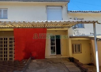 Casa com 82m², 2 dormitórios, 1 vaga, no bairro Desvio Rizzo em Caxias do Sul para Alugar