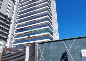 Apartamento com 176m², 3 dormitórios, 3 vagas, no bairro Rio Branco em Caxias do Sul para Comprar