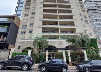 Apartamento com 201m², 3 dormitórios, 4 vagas, no bairro Medianeira em Caxias do Sul para Comprar