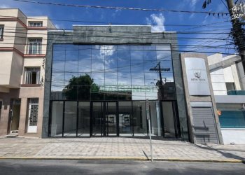 Predio com 1513m², 10 vagas, no bairro Pio X em Caxias do Sul para Alugar