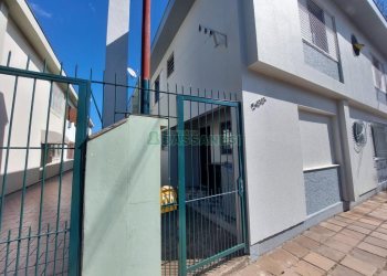 Casa com 70m², 2 dormitórios, no bairro Petrópolis em Caxias do Sul para Alugar