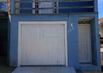 Casa com 72m², 3 dormitórios, 1 vaga, no bairro Reolon em Caxias do Sul para Alugar