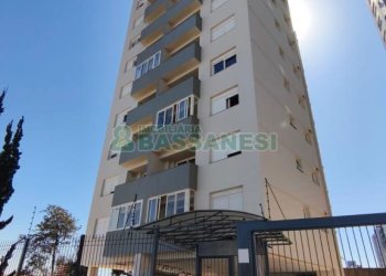 Apto Mobiliado com 52m², 1 dormitório, 1 vaga, no bairro Lourdes em Caxias do Sul para Comprar