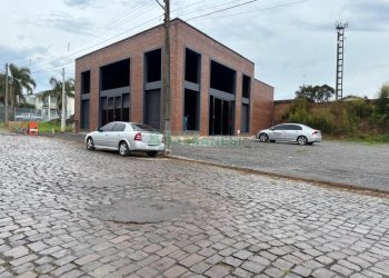Loja com 372m², no bairro Forqueta em Caxias do Sul para Alugar