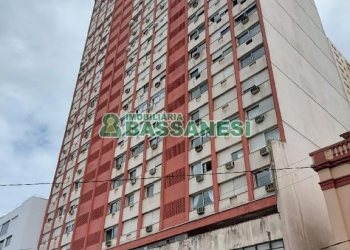 Apto Mobiliado com 150m², 3 dormitórios, 1 vaga, no bairro Centro em Caxias do Sul para Alugar ou Comprar