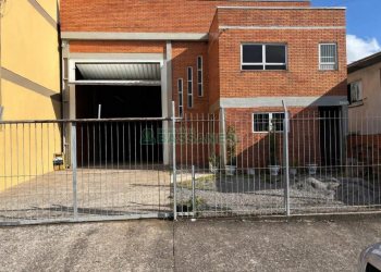 Pavilhão com 280m², no bairro São José em Caxias do Sul para Alugar