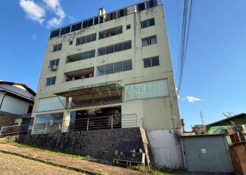 Apartamento com 61m², 3 dormitórios, 1 vaga, no bairro Fatima em Caxias do Sul para Comprar