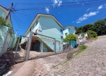 Sobrado com 70m², 2 dormitórios, 1 vaga, no bairro Salgado Filho em Caxias do Sul para Alugar