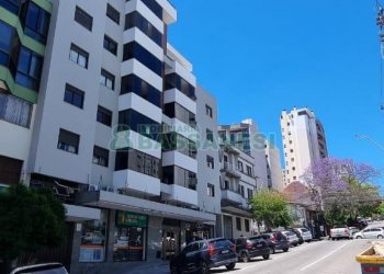 Apartamento com 102m², 3 dormitórios, 2 vagas, no bairro Centro em Caxias do Sul para Comprar