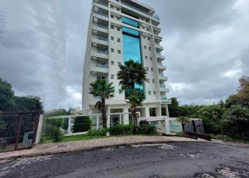 Apto Mobiliado com 145m², 4 dormitórios, 2 vagas, no bairro Panazzolo em Caxias do Sul para Alugar