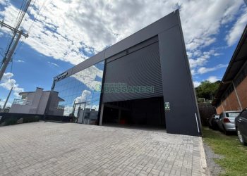 Pavilhão com 636m², no bairro Linha 40 em Caxias do Sul para Alugar