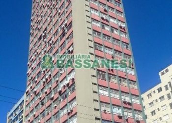 Sala com 53m², no bairro Centro em Caxias do Sul para Alugar