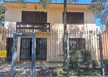 Casa com 110m², 3 dormitórios, no bairro Cinqüentenário em Caxias do Sul para Alugar