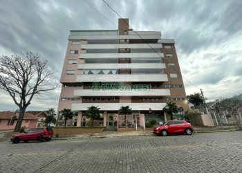 Apto Mobiliado com 92m², 1 dormitório, 2 vagas, no bairro Cruzeiro em Caxias do Sul para Alugar